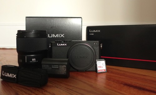 Panasonic LUMIX S9 Full Frame Mirrorless Camera Body with 85mm f/1.8 Lens