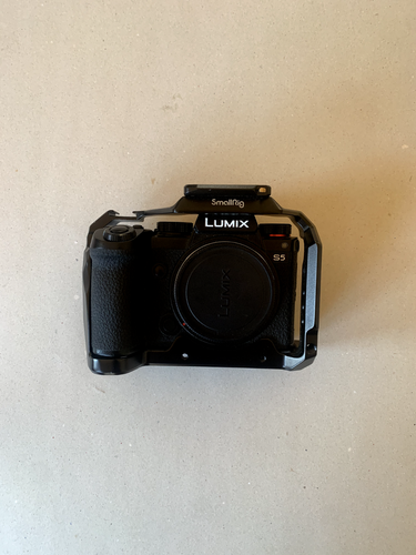 Panasonic LUMIX S5 24.2MP Mirrorless Camera (Body Only) + Camera Cage