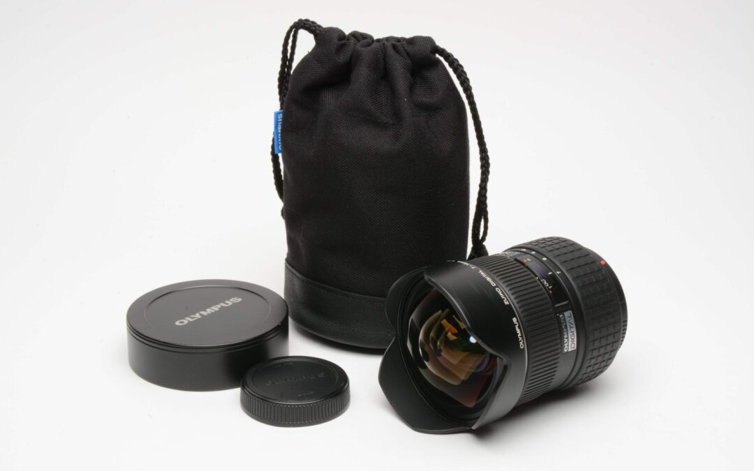 Olympus Digital 7-14mm f4 Zuiko ED Lens Original 4/3 Mount, Pouch+Caps, Mint-