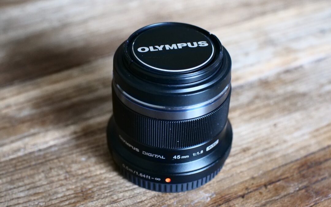 OLYMPUS M.ZUIKO 45mm F/1.8 Lens FOR M4/3 CAMERAS