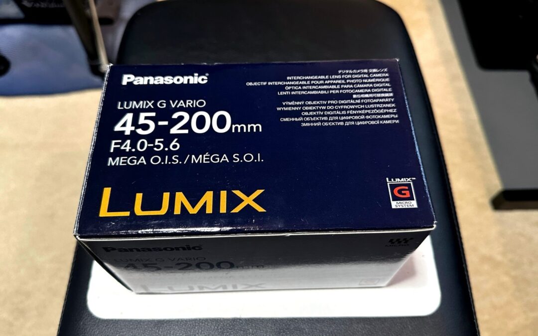 Panasonic Lumix 45-200mm Telephoto Zoom Lens w/Hood