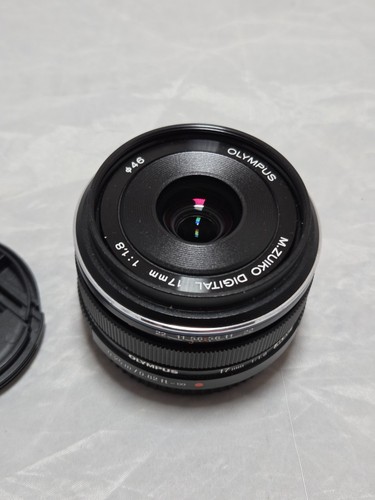 Olympus M.Zuiko 17mm f/1.8 Lens Micro 4/3 w/ Caps FAST SHIP **READ**