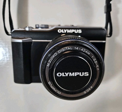 Olympus PEN E-PL1 Black Digital Camera  w/ Lens M.ZUIKO 14-42mm, Micro 4/3 Compl