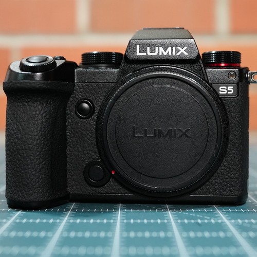 Panasonic LUMIX S5 24.2MP Mirrorless Camera (Body Only) 2,325 Shutter Count!