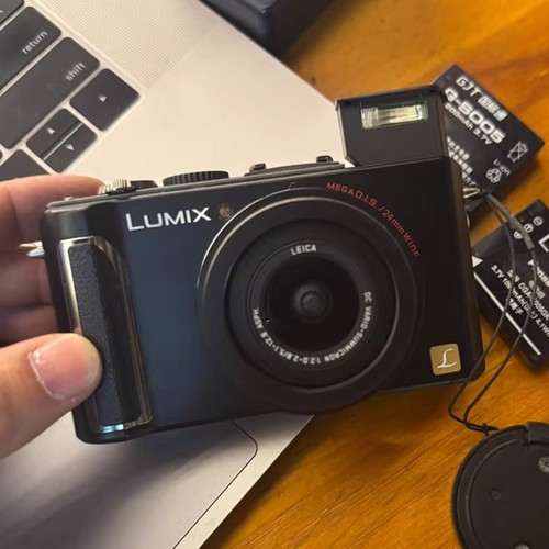 Panasonic Lumix DMC-LX3 Digital Compact Camera 10.1 MP 2.5x Optical Zoom Black